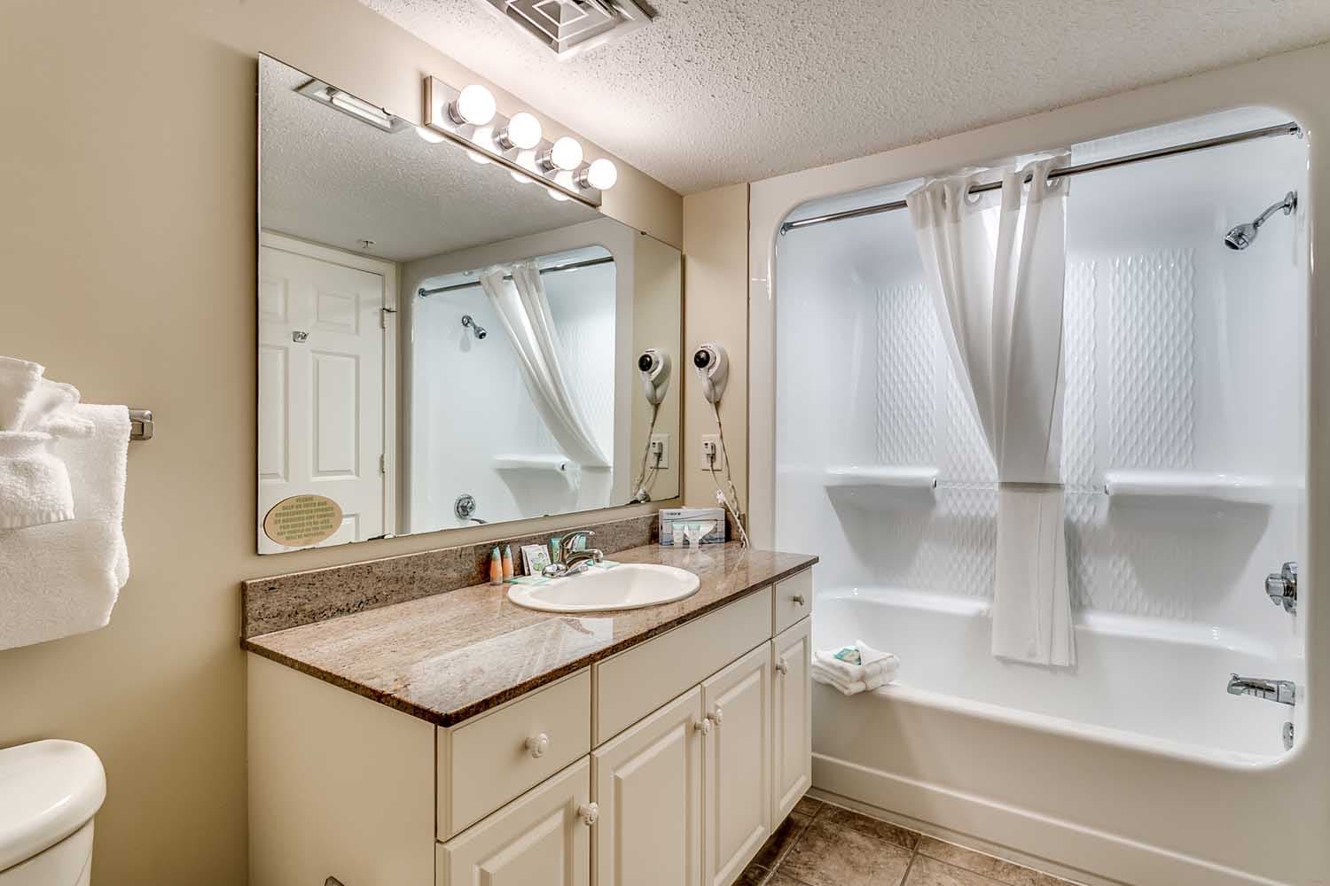 Island Vista Resort - 1 Bedroom Luxury Oceanfront Condo