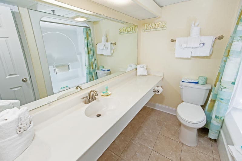 Litchfield Beach and Golf - 2 Bedroom Suite - Bridgewater