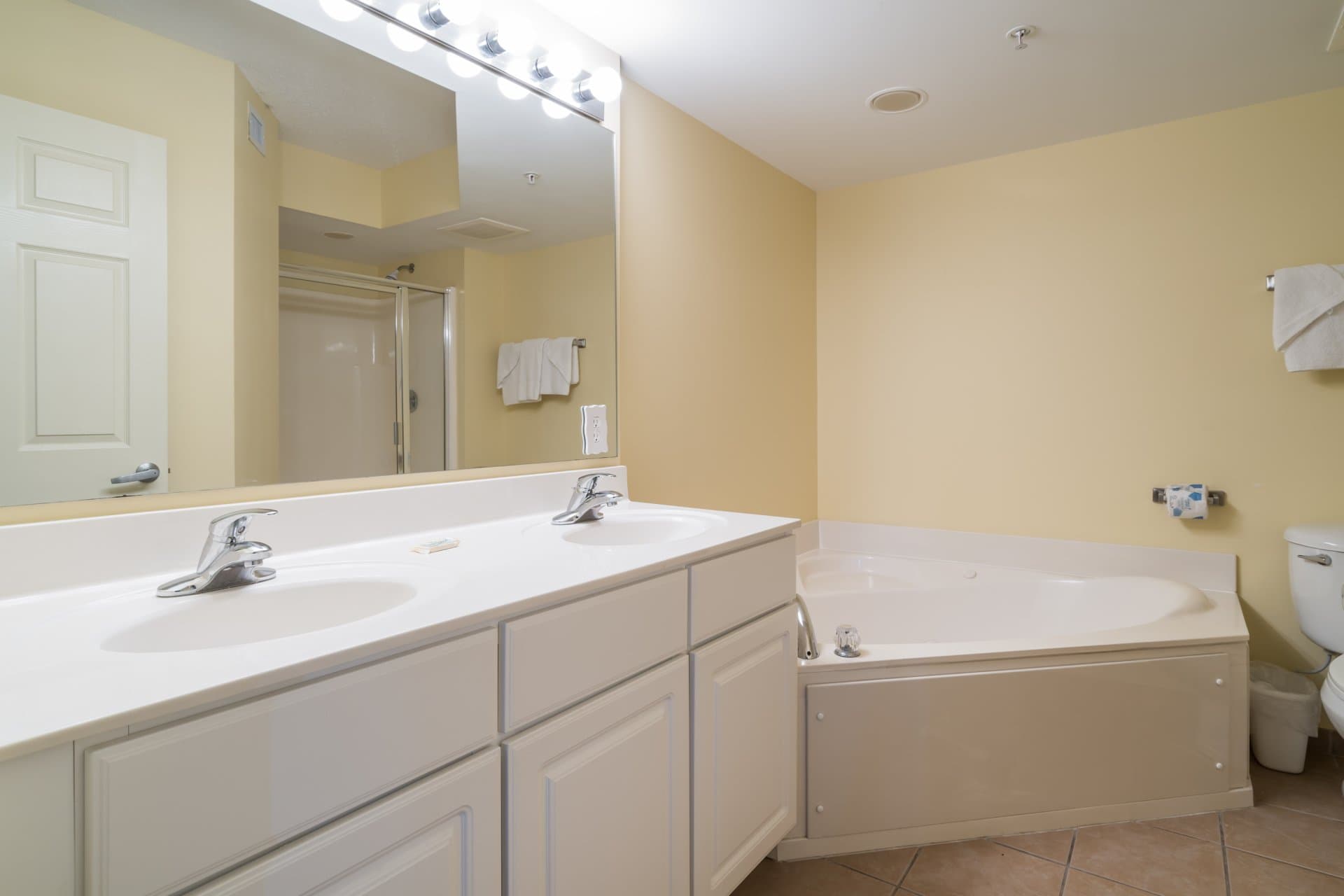 Malibu Pointe - 1205